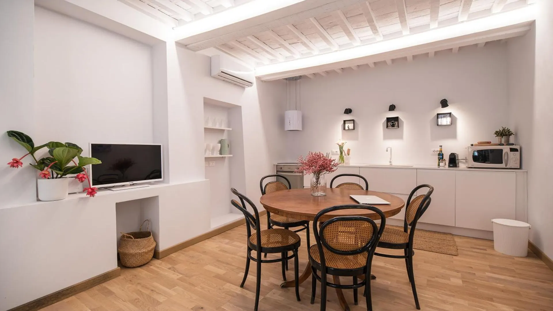 Saliscendi Apartment Pietrasanta